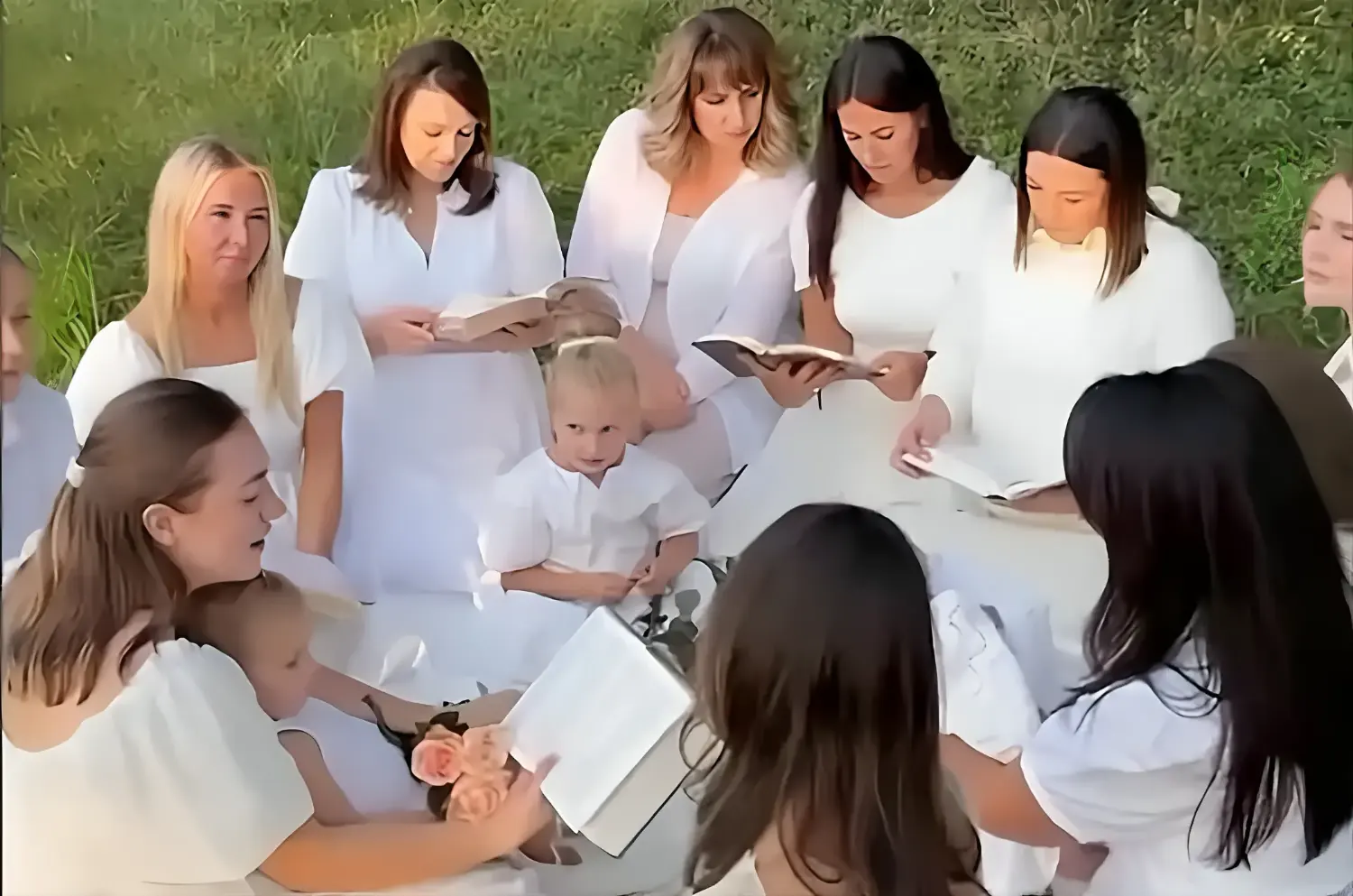 Daughters Woman Praying
